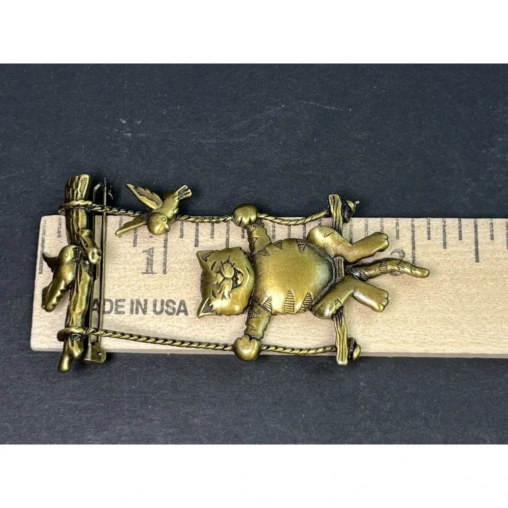 Vintage JJ Jonette Gold Tone Articulated Swinging Cat Bird Pin Brooch 3